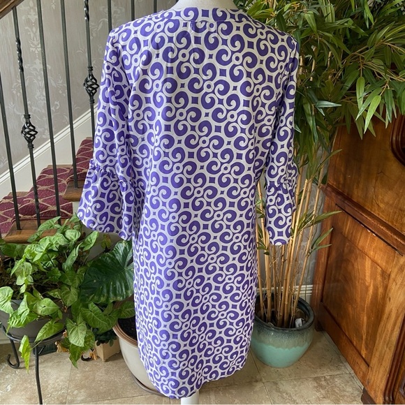 Buckhead Betties Silky Shift Dress Size L Purple White Design Bell Sleeve Roomy - Picture 4 of 12